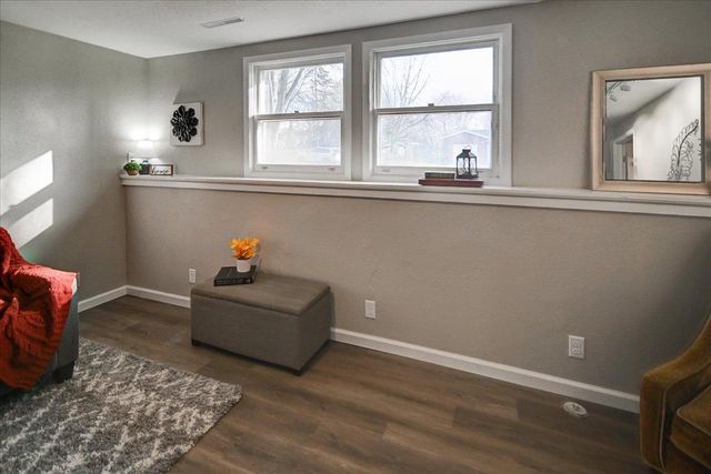 10 Ammerman Circle, Madison, WI 53716