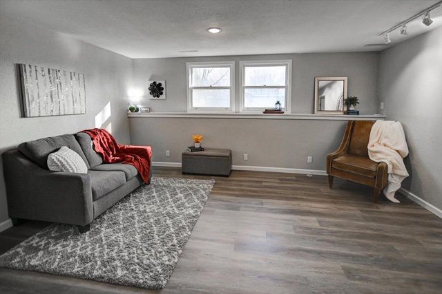 10 Ammerman Circle, Madison, WI 53716