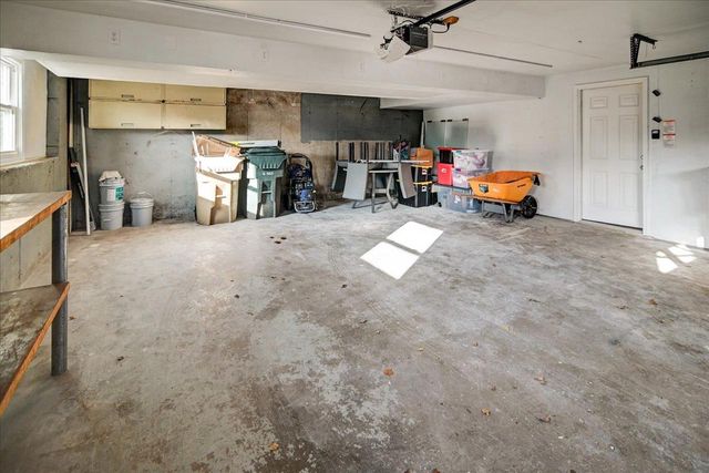 10 Ammerman Circle, Madison, WI 53716