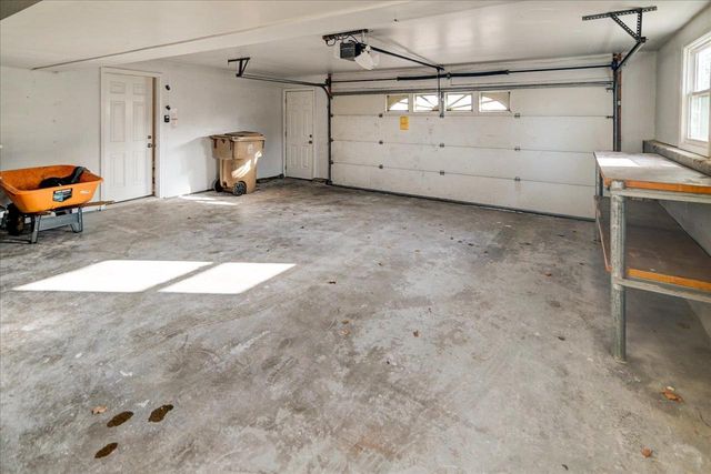 10 Ammerman Circle, Madison, WI 53716