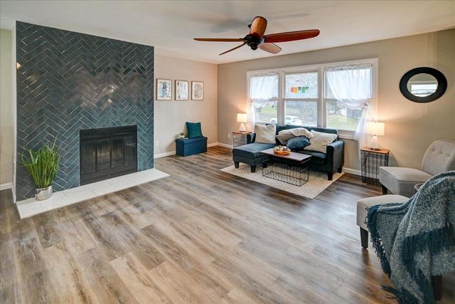 10 Ammerman Circle, Madison, WI 53716