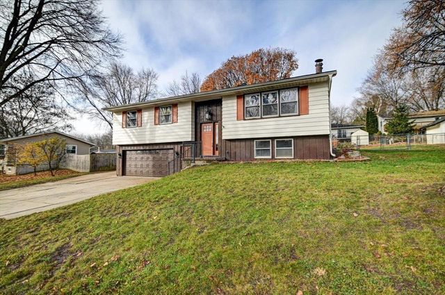 10 Ammerman Circle, Madison, WI 53716