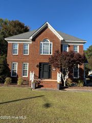 4200 Treetops Circle, Winterville, NC 28590