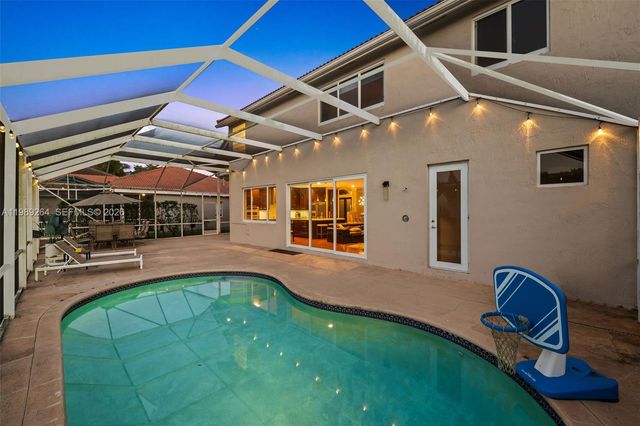 10237 NW 53rd Ct, Coral Springs, FL 33076