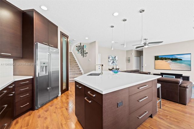 10237 NW 53rd Ct, Coral Springs, FL 33076