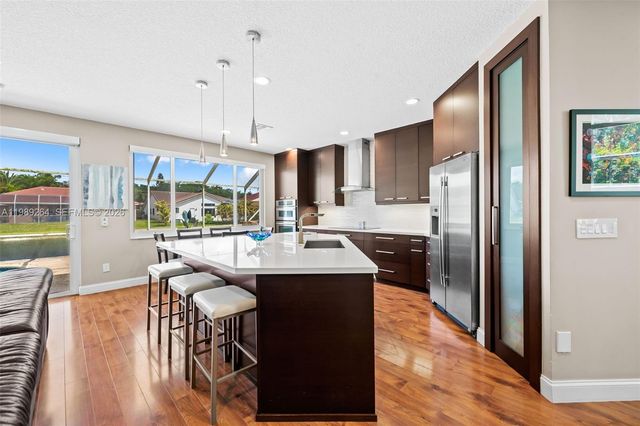 10237 NW 53rd Ct, Coral Springs, FL 33076