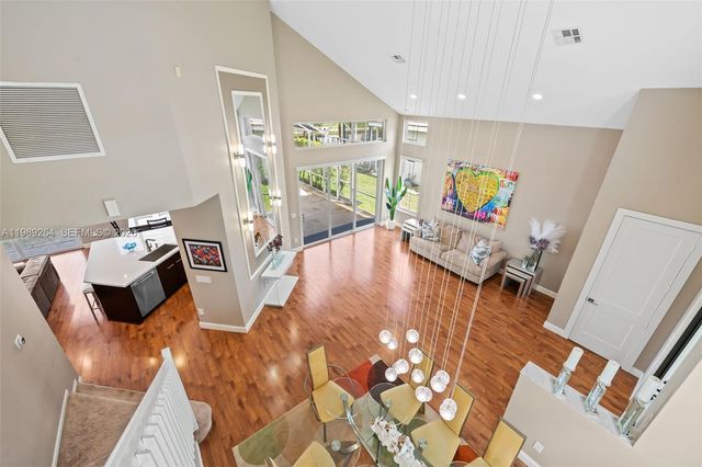 10237 NW 53rd Ct, Coral Springs, FL 33076