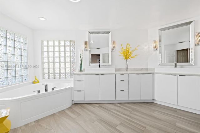 10237 NW 53rd Ct, Coral Springs, FL 33076