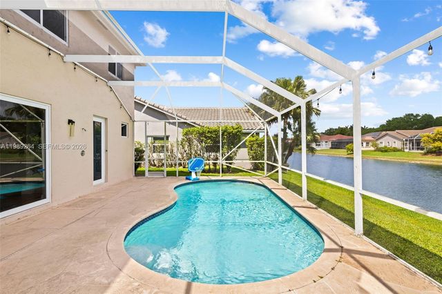 10237 NW 53rd Ct, Coral Springs, FL 33076