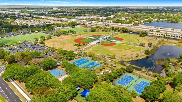 10237 NW 53rd Ct, Coral Springs, FL 33076