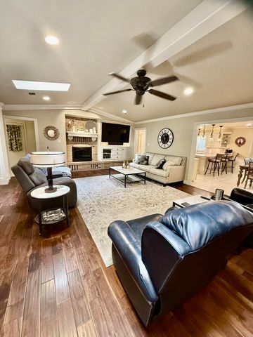 9204 Lynnhaven Avenue, Lubbock, TX 79423