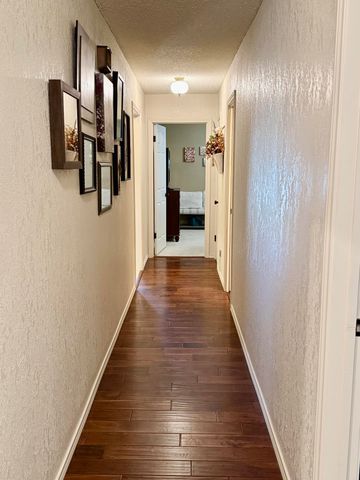 9204 Lynnhaven Avenue, Lubbock, TX 79423