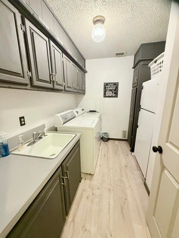 9204 Lynnhaven Avenue, Lubbock, TX 79423