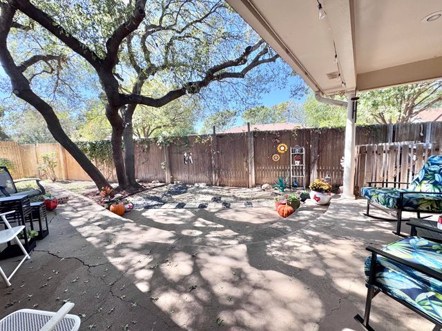 9204 Lynnhaven Avenue, Lubbock, TX 79423