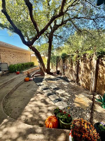 9204 Lynnhaven Avenue, Lubbock, TX 79423