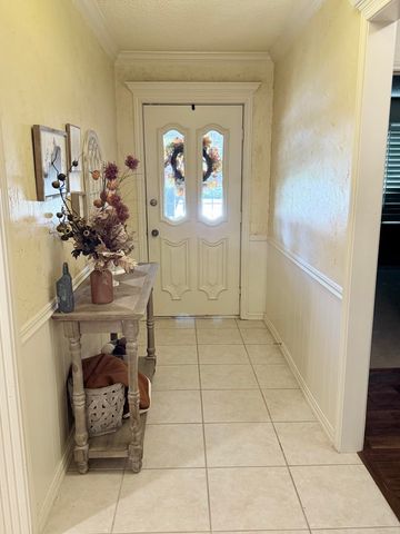 9204 Lynnhaven Avenue, Lubbock, TX 79423