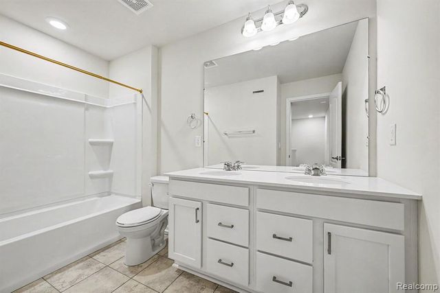 2298 Addison Circle, Commerce Twp, MI 48390