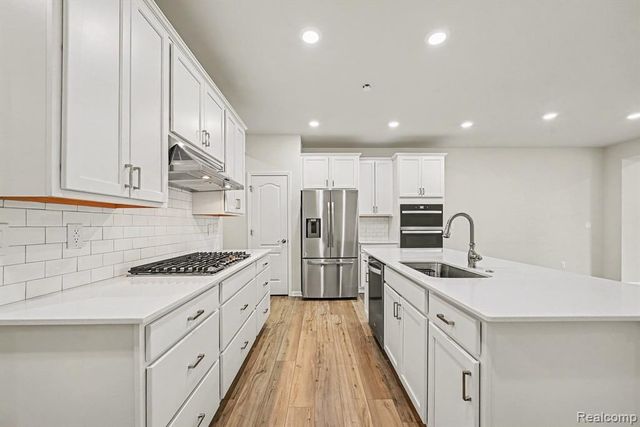 2298 Addison Circle, Commerce Twp, MI 48390