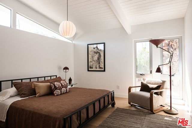 922 E Anza Drive, Palm Springs, CA 92264