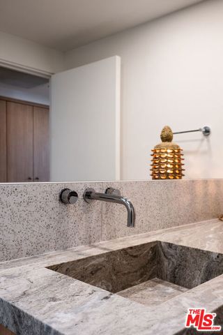 922 E Anza Drive, Palm Springs, CA 92264