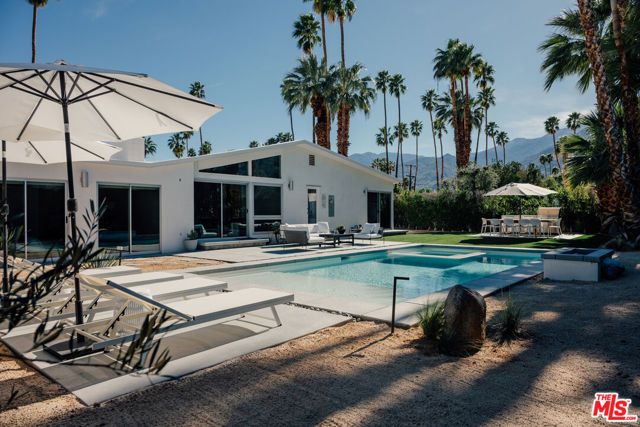 922 E Anza Drive, Palm Springs, CA 92264