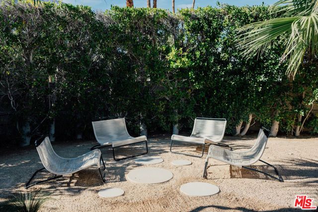 922 E Anza Drive, Palm Springs, CA 92264