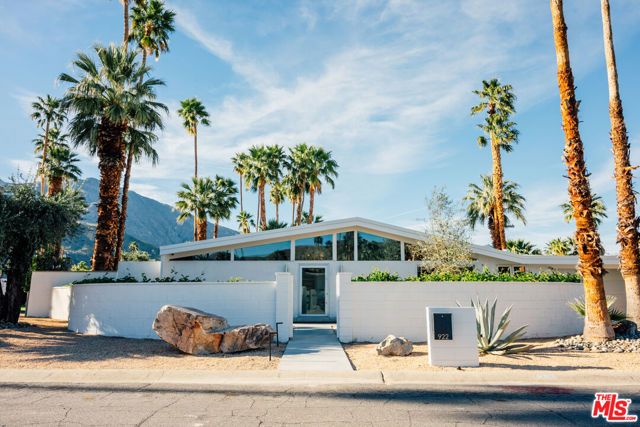 922 E Anza Drive, Palm Springs, CA 92264