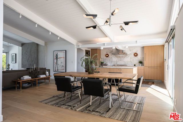 922 E Anza Drive, Palm Springs, CA 92264