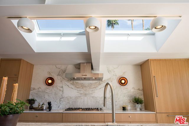 922 E Anza Drive, Palm Springs, CA 92264