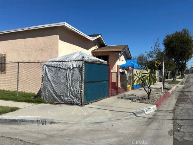 2401 E Hatchway Street, Compton, CA 90222