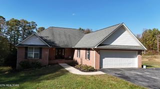 1050 Jane Phillips Rd, Oneida, TN 37841