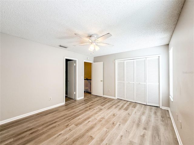 1844 MILL RUN CIRCLE, Tampa, FL 33613