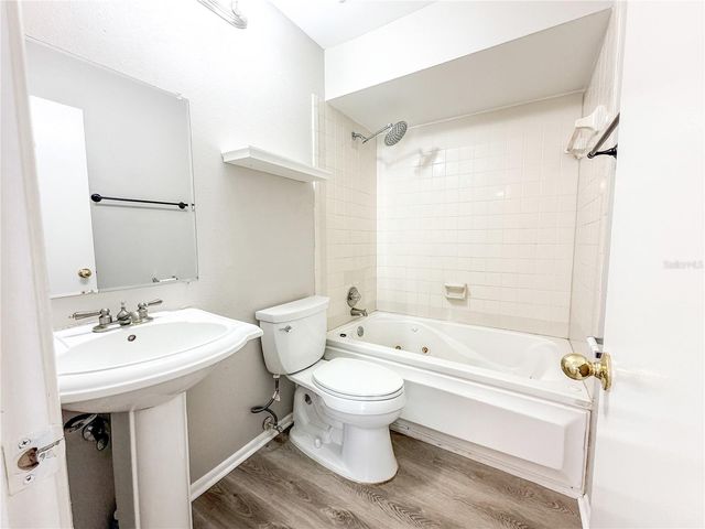 1844 MILL RUN CIRCLE, Tampa, FL 33613