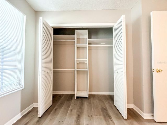 1844 MILL RUN CIRCLE, Tampa, FL 33613