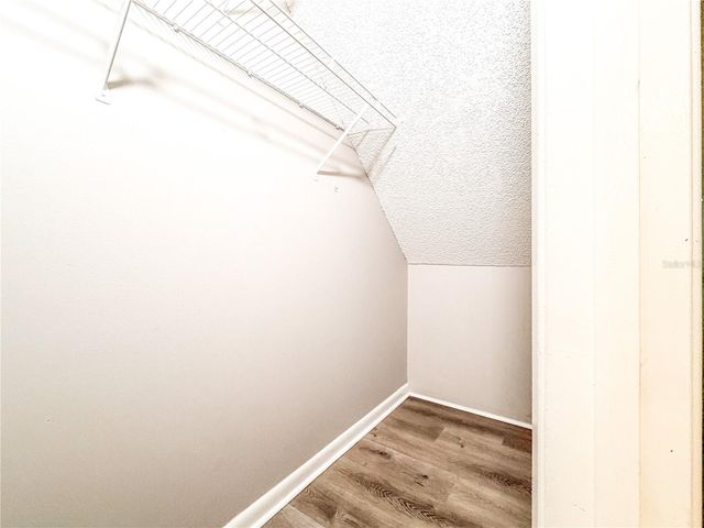 1844 MILL RUN CIRCLE, Tampa, FL 33613