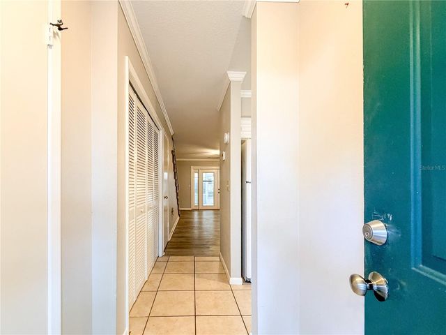 1844 MILL RUN CIRCLE, Tampa, FL 33613