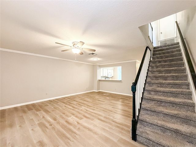 1844 MILL RUN CIRCLE, Tampa, FL 33613
