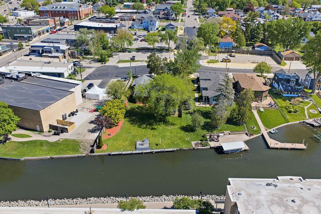 3415 Venice Avenue, Mchenry, IL 60050