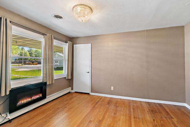 3415 Venice Avenue, Mchenry, IL 60050