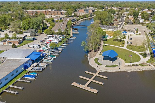 3415 Venice Avenue, Mchenry, IL 60050