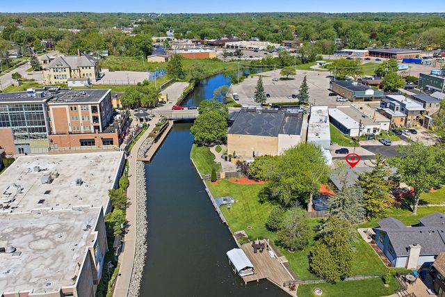 3415 Venice Avenue, Mchenry, IL 60050