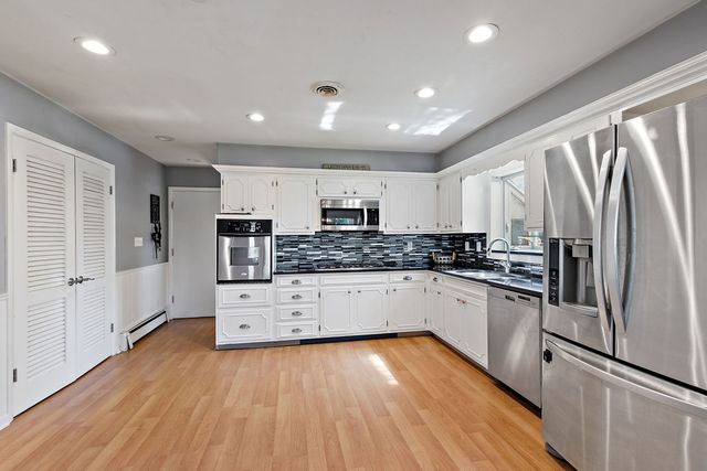 3415 Venice Avenue, Mchenry, IL 60050
