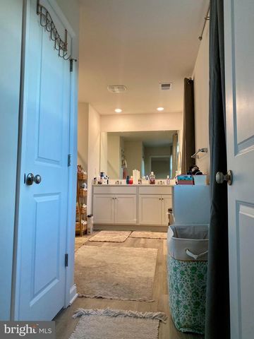 26 BLUE HERON LN, West Creek, NJ 08092