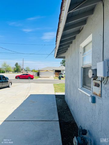 1009 Chapel Drive, Bakersfield, CA 93304