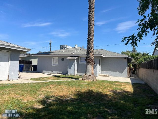 1009 Chapel Drive, Bakersfield, CA 93304