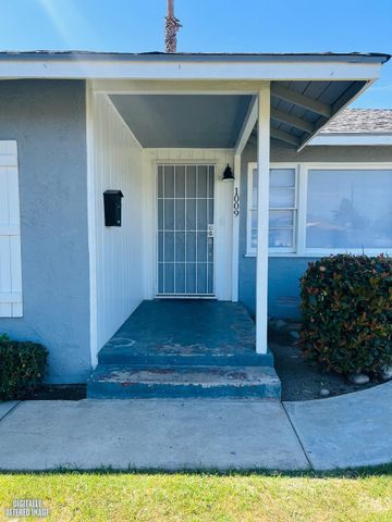1009 Chapel Drive, Bakersfield, CA 93304