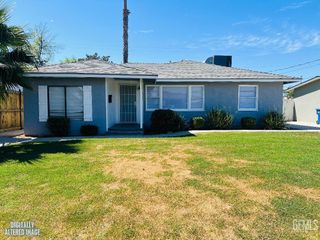 1009 Chapel Drive, Bakersfield, CA 93304