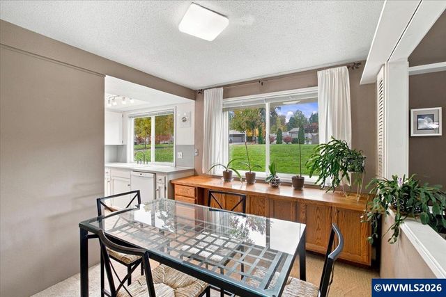 1855 Lexington Cir SE, Salem, OR 97306