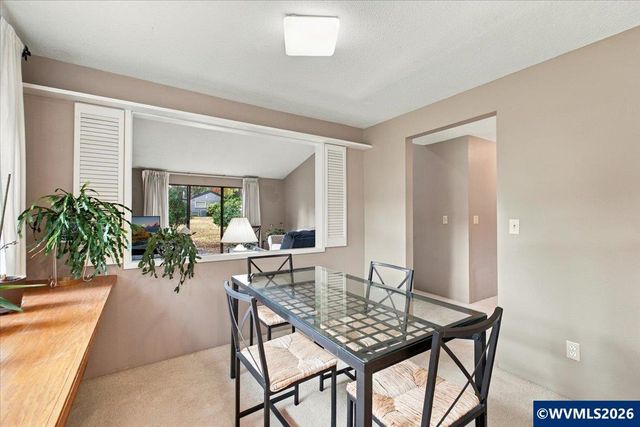 1855 Lexington Cir SE, Salem, OR 97306