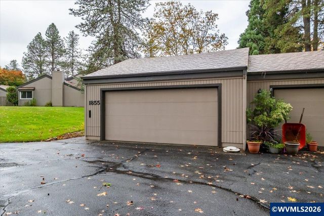 1855 Lexington Cir SE, Salem, OR 97306